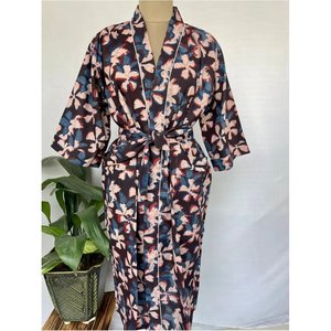 Kimono Boho House Mid Night Black Blue Hue Floral, Túnica India Estampada a Mano, Cómoda Túnica de Algodón para Trajes de Baño - Product Image 1
