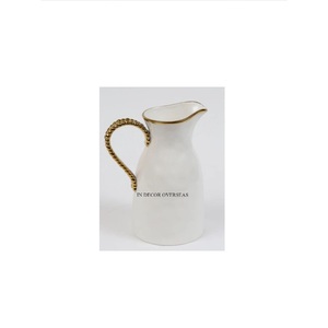 Mango de diseño único chapado en oro de alta calidad para suministro de jarra de lujo de cerveza y vino de Metal resistente con recubrimiento en polvo de Color blanco - Product Image 1