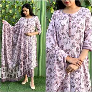 Kurtis et pantalons en coton sur mesure avec drapé en tissu de coton camric, disponibles en tailles, couleur lavande clair, tissu de base - Product Image 3
