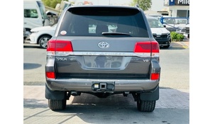 Usado 2020 para Toyota para Land Cruiser GGC con AWD R20 Tamaño de neumático Asientos de cuero ACC Control de crucero Euro6 Emisión - Product Image 2