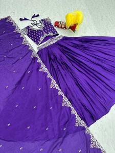 El último diseñador Pure Chinon Thread Sequence Work Lehenga Choli por FabZone - Product Image 2