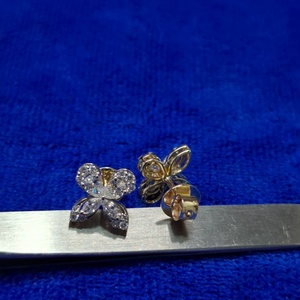 Boucles d'oreilles clous papillon en argent 925 avec diamant Moissanite taille poire 1,48 ct, clarté VVS-VS, certifiées IGI – Tendance, pour fiançailles et mariage - Product Image 5