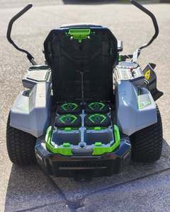 Tondeuse autoportée sans fil Z6 42 Zero Turn avec moteur 4 temps, bac de ramassage arrière de 200 L, autonomie de 45 minutes, qualité professionnelle - Product Image 4