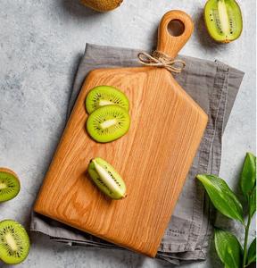 Planche à découper en bois extra large personnalisable pour préparer les repas et servir des apéritifs avec style - Product Image 3