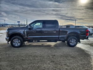 FORD F-350 SUPER DUTY LARIAT 2025 USADO, Volante a la Izquierda/Derecha - Product Image 3