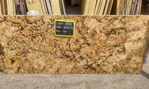 Bloques de baldosas de losa de granito dorado de Alaska de la mejor calidad Estilo de diseño moderno Acabado de superficie flameada Entrega oportuna para proyectos de Villa - Product Image 2