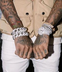 Ensemble de montres à quartz de luxe pour hommes très vendues, diamants VVS et moissanite, bague hip-hop, bracelet cubain, style glacé, populaire en Inde - Product Image 4