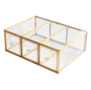 Juego de 2 Cajas de Joyería de Vidrio Hechas a Mano con Marco de Latón para Decoración de Tocador y Almacenamiento de Joyas - Product Image 2