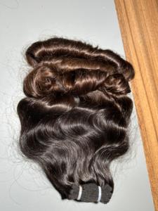 100% Natural Raw Bouncy Curly Remy Hair Mejor calidad Extensiones de cabello humano indio Paquete Vendedor Mayorista: No modelo permanente - Product Image 5