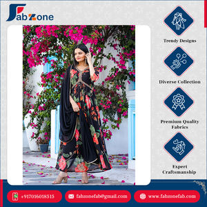 ชุดเดรสสีดำแขนยาวผ้าจอร์เจียพร้อมงานเย็บปักถักร้อยสีดำดีไซน์หรูหรา - Product Image 5