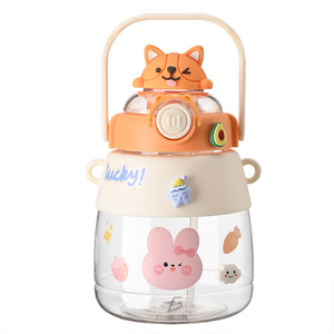 Borraccia per Bambini con Design Orsetto Kawaii da 600ml, in ABS, con Cannuccia per Bere Direttamente, Sicura con Cordino per Campeggio ed Escursionismo - Product Image 1