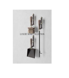 Kit d'outils de foyer en acier inoxydable extra solide avec poignées résistantes au feu et finition élégante en métal brossé pour les patios modernes - Product Image 1