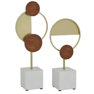 Nuevo y Elegante Juego de 3 Esculturas Decorativas de Metal Chapado en Oro de Alta Calidad para el Hogar y el Dormitorio de Hotel - Product Image 4