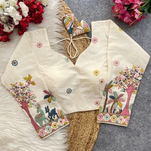 Blusa Khadi de algodón puro con cuello en V Hermoso estilo formal de verano Handloom bordado con tops modestos de múltiples hilos - Product Image 5