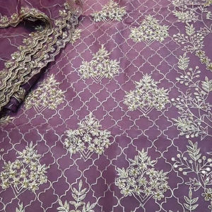 ชุดสูทปักด้วยมือดีไซน์เนอร์ทันสมัยสำหรับผู้หญิงงานปาร์ตี้สไตล์ดั้งเดิมแฟชั่นอินเดีย - Product Image 1