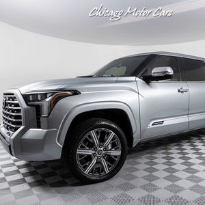 Toyota Tundra Capstone HV 4x4 2022 Usada, Certificada, en Buen Estado, Cabina CrewMax de 4 Puertas, Camioneta SB - Product Image 1