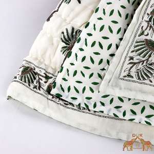 Edredón Ligero de Verano de Algodón Jaipuri con Diseño de Palmera y Manta Suave al por Mayor - Product Image 4