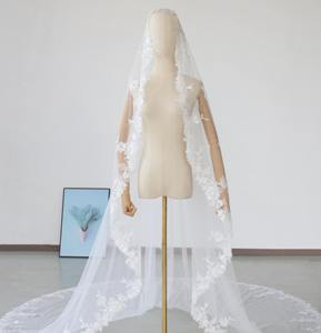 बेडेड पुष्प फीता मैण्टिला घूंघट के साथ पुरानी ट्रिम शादी के घूंघट के साथ कंघी भव्य चर्च लंबे मैण्टिला ब्राइडल फीता घूंघट - Product Image 2