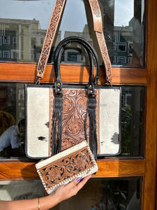 Nouveaux sacs fourre-tout en cuir de fourrure de vachette à imprimé floral usiné à la main véritable sac de soirée élégant occidental et embrayage outillé ensembles combinés uniques - Product Image 6