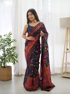 Elegante Saree Tradicional de Lino y Georgette con Estampado Serigrafiado, Suave, Duradero, Sin Arrugas, PINKWEAVE, para Todas las Temporadas, Fiestas y Bodas - Product Image 2