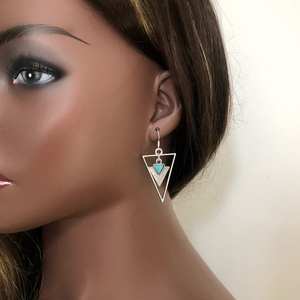 Boucles d'oreilles pendantes en argent sterling 925, élégantes, pour fêtes chrétiennes, avec labradorite naturelle triangulaire de 5 mm, bijoux vintage en pierres précieuses, pierre de naissance - Product Image 3