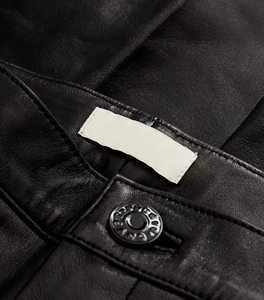 100% Legging de piel sintética suave para mujer, pantalones negros acampanados de gran tamaño, logotipo bordado personalizado, cintura media, Invierno apropiado - Product Image 5