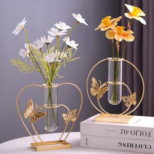 Ornement de table en métal colorisé à la main polyvalent de haute qualité Design moderne et luxueux pour chambre à coucher - Product Image 4