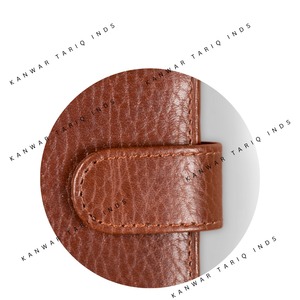 Fabricante de cinturones de cuero auténtico para hombre, cinturón de calidad de latón macizo a la moda, nueva bolsa de cosméticos de malla negra en blanco a la moda - Product Image 5