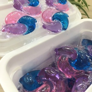 Cápsulas de detergente para ropa florales superconcentradas, líquido de larga duración para lavado de ropa para uso en prendas - Product Image 1