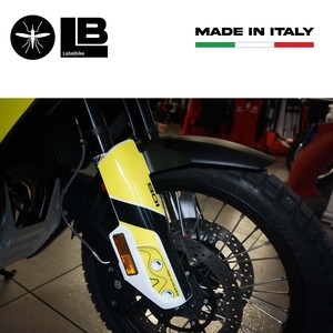 Adesivo Protettivo 3D Personalizzato per Serbatoio Moto Husqvarna Norden 901 con Logo Personalizzato - Product Image 3