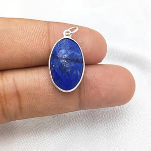 Pendentif en argent 925 avec lapis-lazuli naturel ovale facetté, serti en bélière, boucle unique - Product Image 1