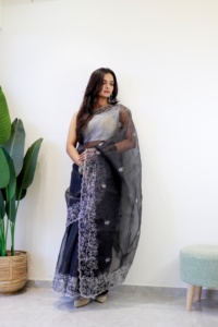 Nouveau 2024 dernière tenue de créateur haute sur demande pur doux Organza soie Saree avec fil à broder travail femme mode exportateur - Product Image 2