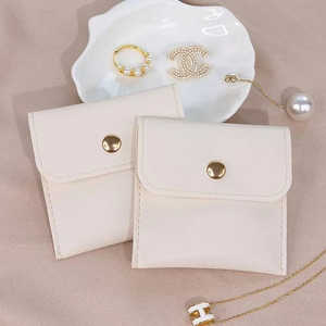 Mini bolsa con forma de sobre de cuero PU para viajes, embalaje de joyería reciclable reutilizable para anillos, pulseras, collares, pendientes - Product Image 2