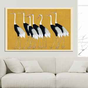 Impression sur toile élégante d'une grue japonaise : Art minimaliste d'oiseaux en noir et blanc, TOILE ENVELOPPEE - Product Image 1