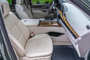 Escalade 2023 4WD Sport Platinum - Product Image 4