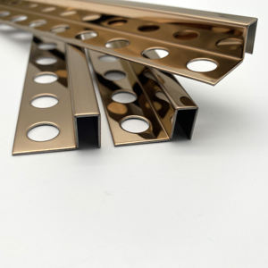 Garniture triangulaire en métal <span class=keywords><strong>de</strong></span> carrelage <span class=keywords><strong>de</strong></span> perforation pour la bande protectrice <span class=keywords><strong>de</strong></span> moulage <span class=keywords><strong>de</strong></span> <span class=keywords><strong>transition</strong></span> - Product Image 3