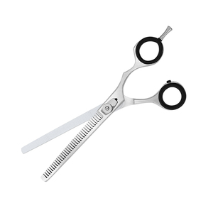 Juego de tijeras de peluquería con reposapiés ajustable, tijera de salón de belleza de acero inoxidable de Color plateado con anillo de goma - Product Image 5