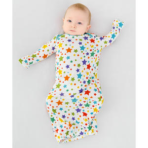 ชุดนอนเด็กแบบ 2 ชิ้น พร้อมดีไซน์เปิดด้านล่างด้วยผ้าเจอร์ซีย์ระบายอากาศได้ดี - Product Image 3