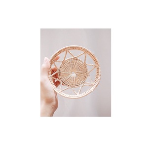 Posavasos elegantes de yute y ratán para tazas de té y café, mesa de diseño admirable, alfombrillas y almohadillas clásicas, posavasos estándar para utensilios de cocina - Product Image 1