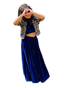 Color azul oscuro KOTI Work VELVET Fabric Pretty Look Navratri Festive Girls Collection de Shree Indian Exports - Product Image 1