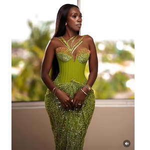 Robe George africaine traditionnelle élégante pour célébrations, en coton, soie et polyester luxueux, couleurs vibrantes, décoration brodée - Product Image 1