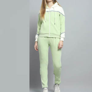 Chándal Deportivo de Alta Calidad para Mujer, Diseñado para Gimnasio, Correr y Uso Casual, Ligero, Elegante y Cómodo - Product Image 1