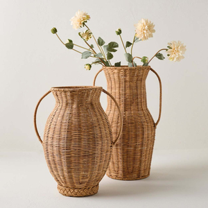 Vase en rotin fait main gracieux avec détail tressé Vase tissé vintage comme décor de pièce maîtresse Cadeau idéal pour la pendaison de crémaillère ou les vacances - Product Image 5