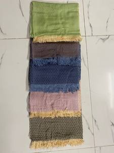 Écharpe de mode toutes saisons super confortable pour hommes et femmes Nouveau style tendance d'Inde-Écharpes et châles traditionnels - Product Image 5