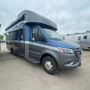 Camping-car de luxe Tiffin Motorhomes Wayfarer 2021, blanc, norme d'émission Euro 5, capacité 4-6 personnes, expérience de camping optimale. - Product Image 1