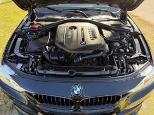 BMW 340i S-edan 2018 d'occasion en bon état, 52 500 milles, moteur turbo 6 cylindres, packs M Sport et Premium, provenance sud des États-Unis - Product Image 6