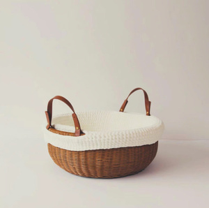 Panier pour animaux de compagnie en rotin avec poignée lit de chat confortable lit pour chien en osier tissé à la main avec coussin amovible et lavable pour le sommeil intérieur des animaux de compagnie - Product Image 3