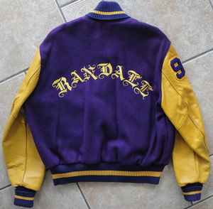 Top Trending Chaquetas de invierno Lana de los hombres y manga de cuero orgánico Letterman OEM Chenille Bordado Parches Varsity Jacket para hombres - Product Image 2