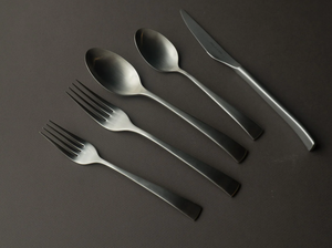 Meilleures ventes Ensemble de couverts en métal de luxe à bas prix pour restaurant hôtel de mariage avec logo personnalisé - Product Image 6