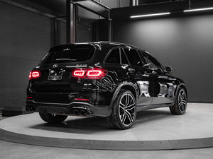 Mercedes-Benz GLC 43 4MATIC SUV 2022 Usado en Buenas Condiciones, Certificado, Limpio, Faros LED Negros, Ruedas R21, Transmisión Automática, Cuero - Product Image 3